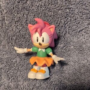 Classic Sonic Amy Figure